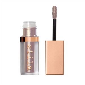 Stila liquid eyeshadow shimmer & glow cloud